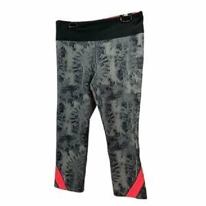 Under Armour Take-A-Chance Women's 20" Printed Capri Small (1258901)